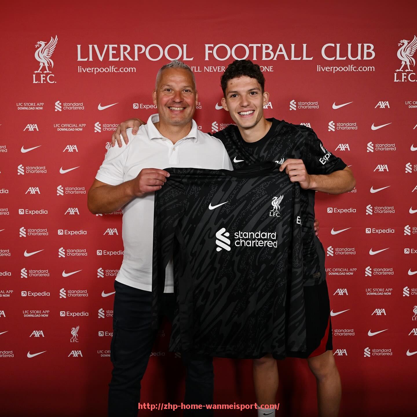 完美体育官方网站-最新德甲球队球衣价值排行榜:哪支队最吸金?