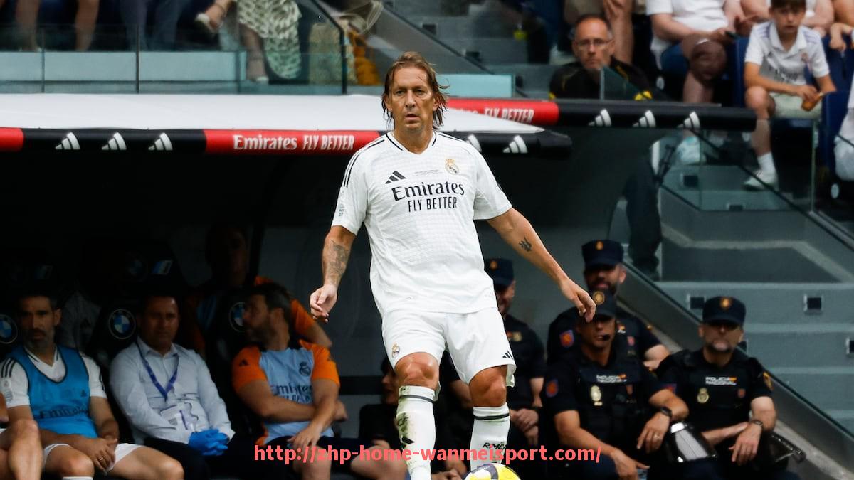 完美体育官方网站-英超球员饮食习惯及健康管理方式